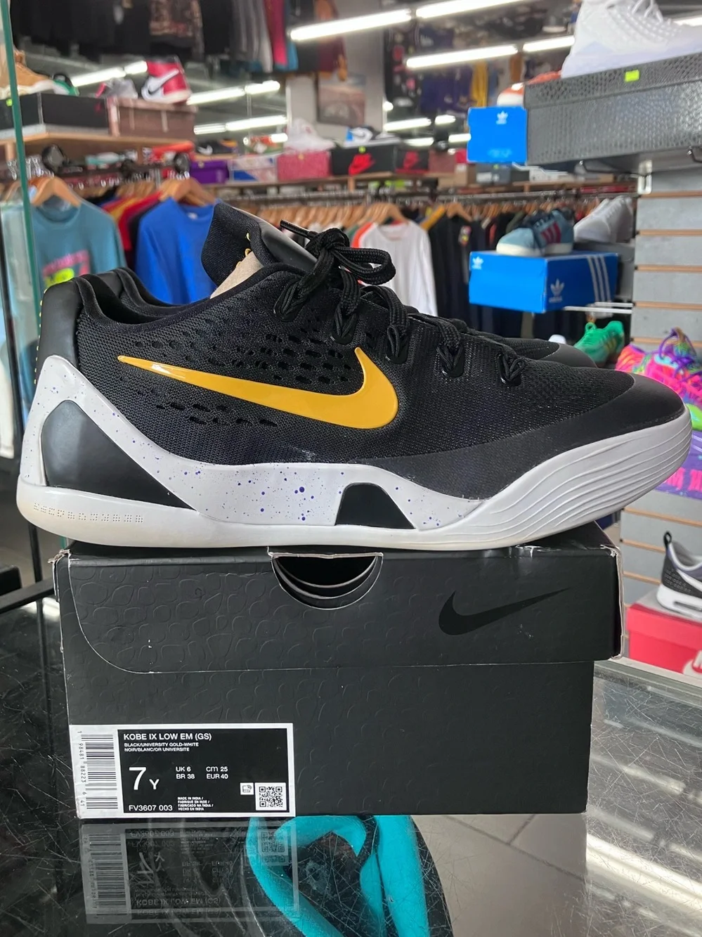 Women’s Nike Kobe 9 EM Low TB Black University Gold Size 8.5